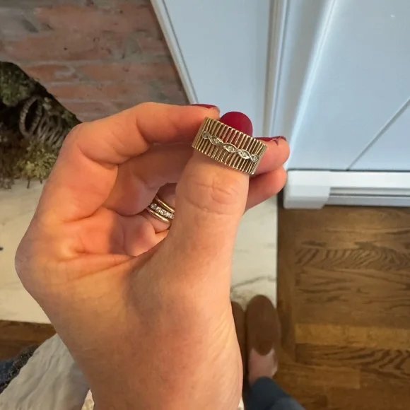 14k gold and diamond Vintage Ring - Picture 6 of 10